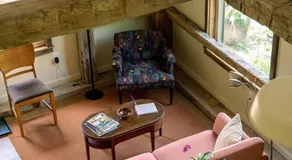 Historic Converted Barn Loft at Sobremesa Farm - Image 4