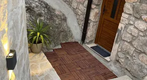 Monte Cristo Wines & Rooms - Image 2