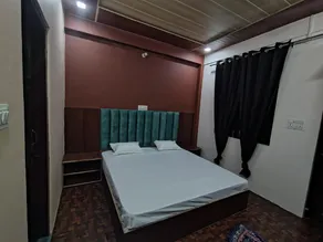 Down Hill Homestays - Image 4