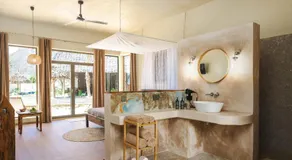 Clove Island Essence & Spa Boutique - Image 2