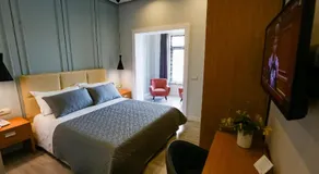 Home Hotel - Image 2