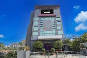 OYO Townhouse Singapore Mall Formerly Hotel Sunshine - Image 1