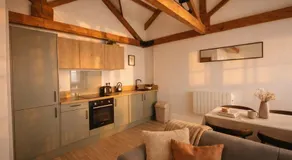 Stylish Seaview Apartments - Modern Retreat - Image 3
