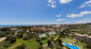 AMAZING APARTMENT WITH STUNNING VIEWS - Image 3