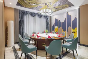 Melodious & Cozy Hotel - Image 4