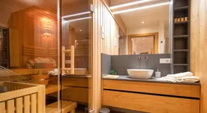 Apartments Adlerhorst Top 2 Zell am See with private sauna and in summer Zell am See Kaprun summercard - Image 4
