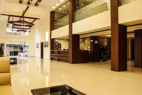 Hotel Delite Grand - Image 2