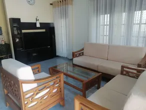 Lahiru Airport Villa - Image 3