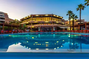 Auramar Beach Resort - Image 3