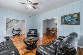 A Large Tropical Estate with 2 Acres of Space home - Image 2