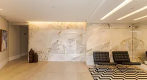 Studio Completo e Moderno com SmartTv, sofa cama, Ac e Wi Fi - Image 5