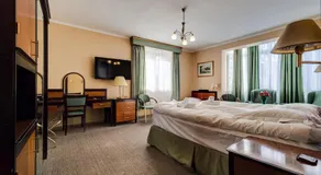 Villa Plaza - Image 2