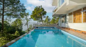 Alaya Stays Golden Meadow Villa - Image 3
