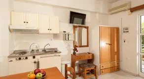 Niriis Hotel - Image 3