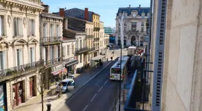 Grand appartement 80m2 à 100m de la Gare Saint Jean - Image 4