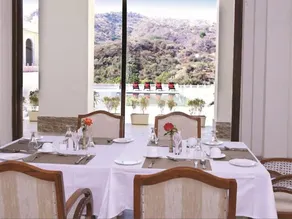 Hotel The Castle Mewar - Image 4