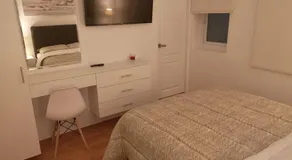 Apartamento moderno e espaçoso, perto do centro histórico - Image 4