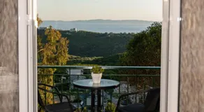 Sea and mountain hotel - Image 5