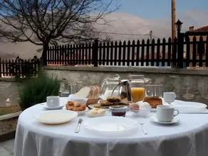To Petrino Guesthouse - Image 2