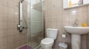Central Cozy Apartment - Image 5