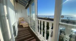 Pebbles Guest House - Image 2