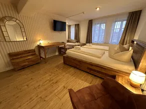 Hotel Zur Goldenen Sonne - Image 2