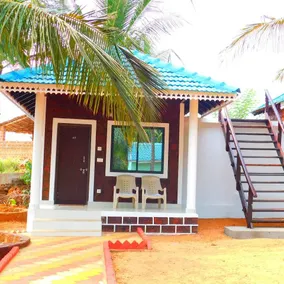 Coconut Tree Resort - Image 2