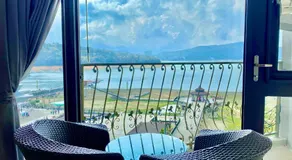 Ming Yue Hu Hotel - Image 5