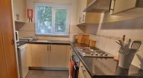 20 Strawberry Hill cosy cottage sleeps 5 - Image 3