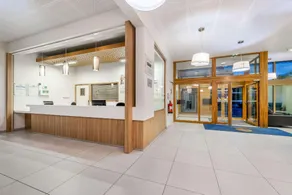 Comfort Suites Porte de Genève - Image 3