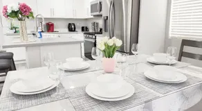 Newly Remodeled Pool Villa-Fast WiFi -Summerlin - Image 5