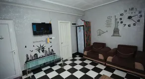 Hostel California - Image 2