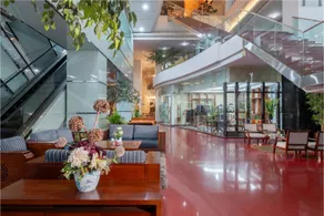 Merlynn Park Hotel - Image 3