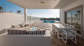 Villa con 4 camere da letto con fantastica vista sul mare e sul golf - Image 2