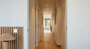 Stylish & Cozy 3-Bedroom Central Apartment with private car parking - Image 4