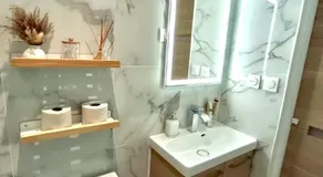 Dinas home - Image 2