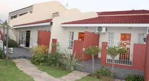 Flamboyant Guest Lodge - Image 4