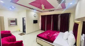 Decent Palace Hotel - Image 3