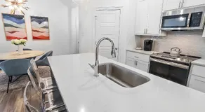 ALL NEW - Designer Luxury 3BR Townhouse - Near LSU - Image 5