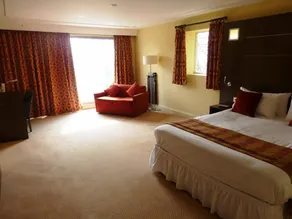 BRIDGE HOUSE HOTEL - Image 2