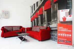 RedDoorz @ Jalan Tanjung Blitar - Image 2