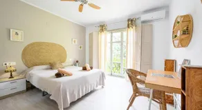 Blue Castle Guesthouse  - Image 2
