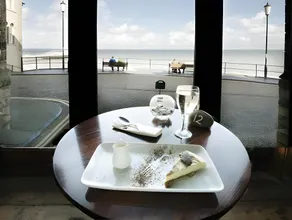 The Red Lion Hotel - Image 3