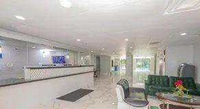 Jamestown inn & Suites - Image 4