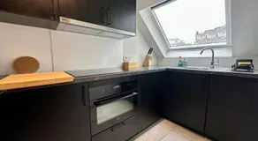 The Central Experience - 2 BR, Bright, Spacious & Central - Image 4