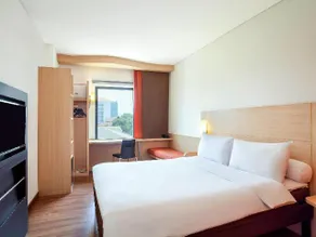 Jakarta Sentral Cawang Hotel - Image 2