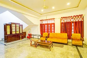 Hotel O CELESTIAL NEST INN - Image 4