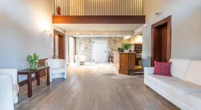 ACCADEMIA VINE LODGE - Image 2