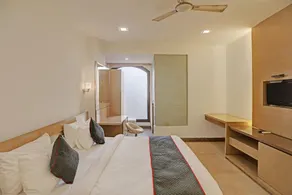 Super Townhouse Relax Suits A Boutique Hotel Vasundhara - Image 2
