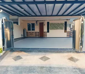 KOZY HOMESTAY WITH  SWIMMING POOL IN KULAI - Image 5